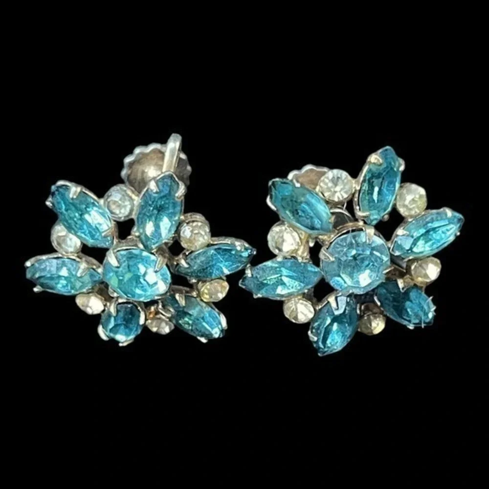 Vintage 1950’s Signed Lisner Blue Starburst Rhinestone Screw Back Earrings